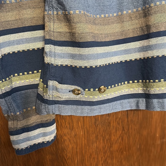 Vintage Woman’s zip up top - Picture 3 of 7
